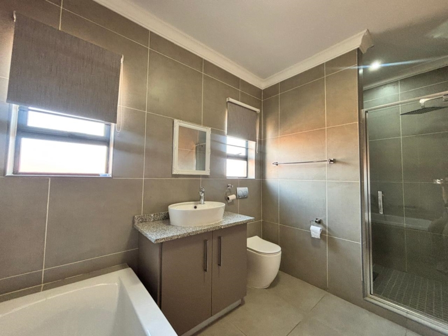 3 Bedroom Property for Sale in Van Der Hoff Park North West